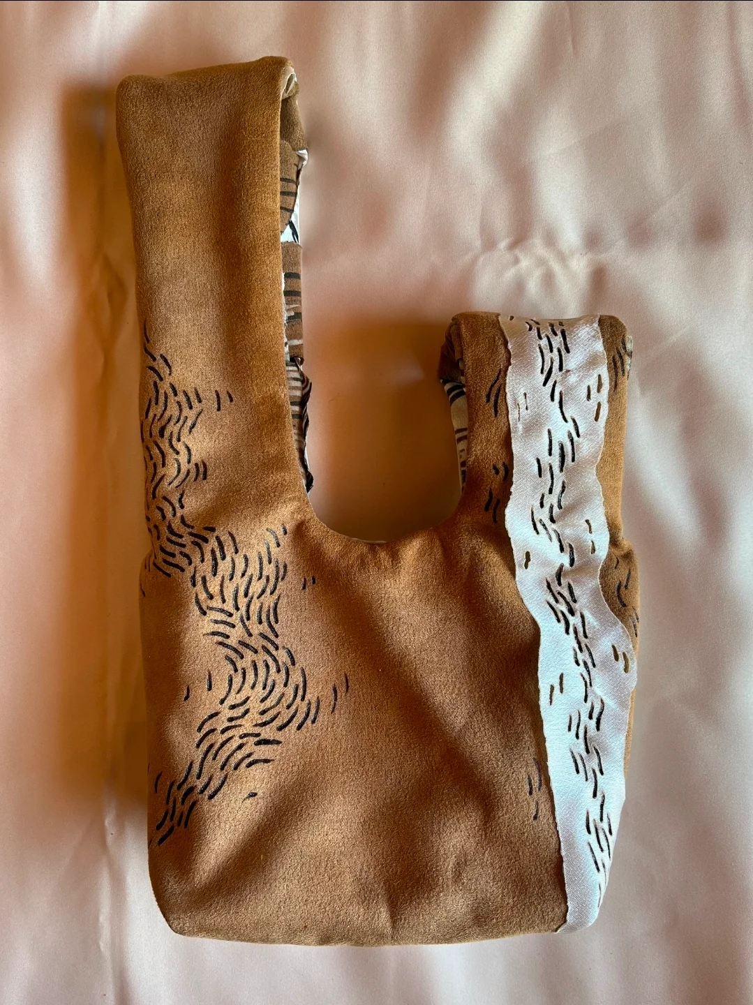 “Īhām” — Continuum Collection
