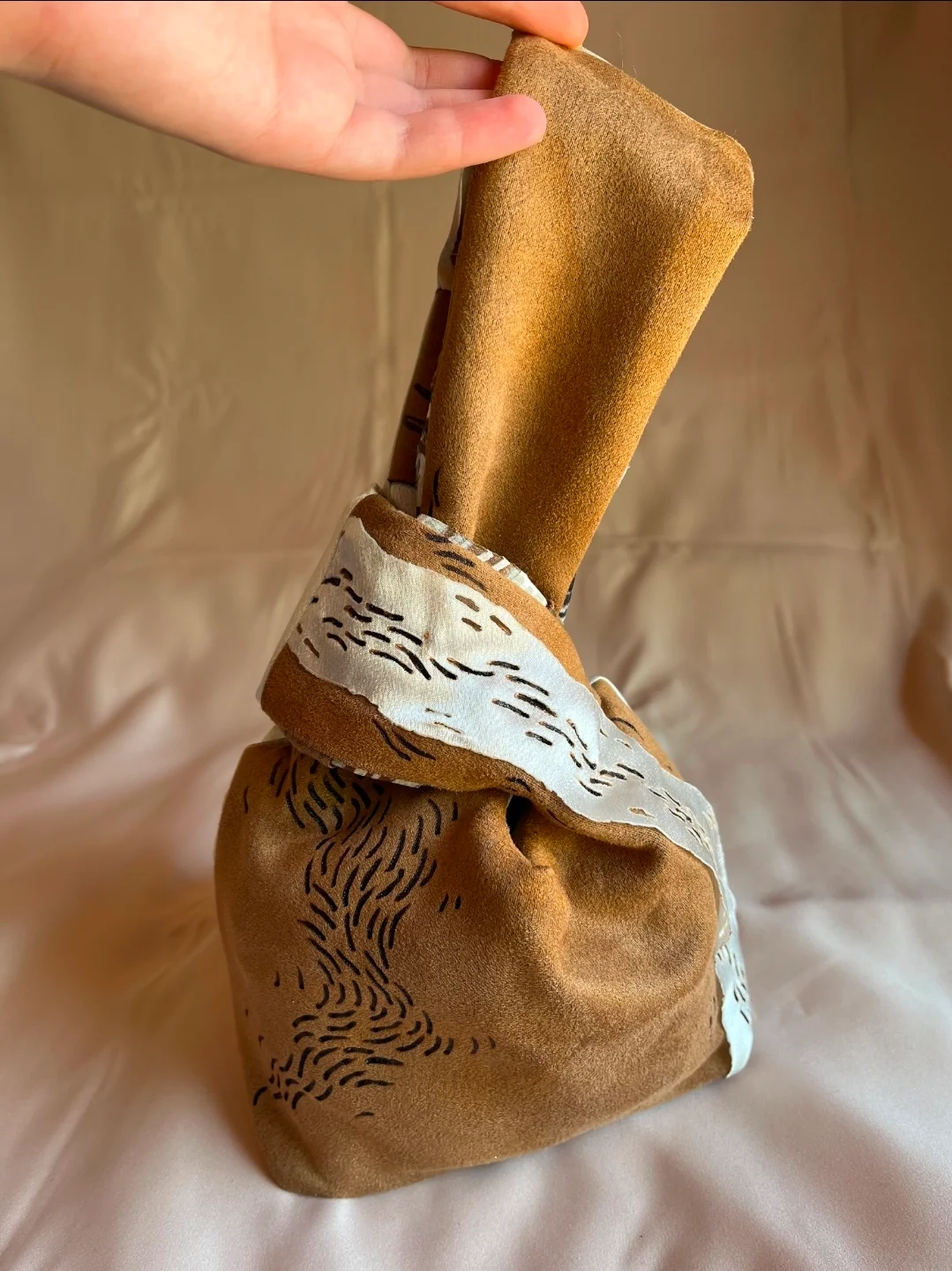 “Īhām” — Continuum Collection